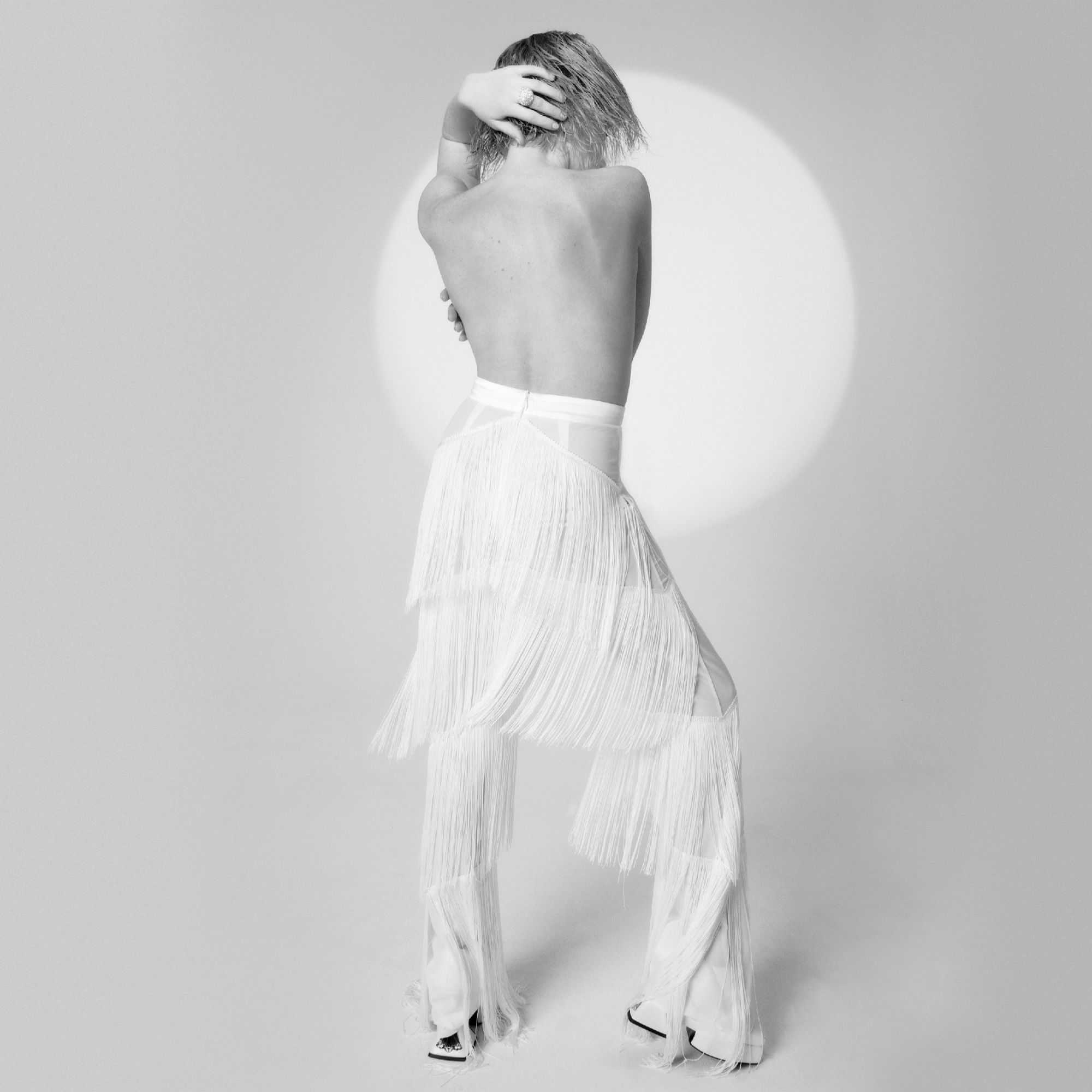 Carly Rae Jepsen - Too Much